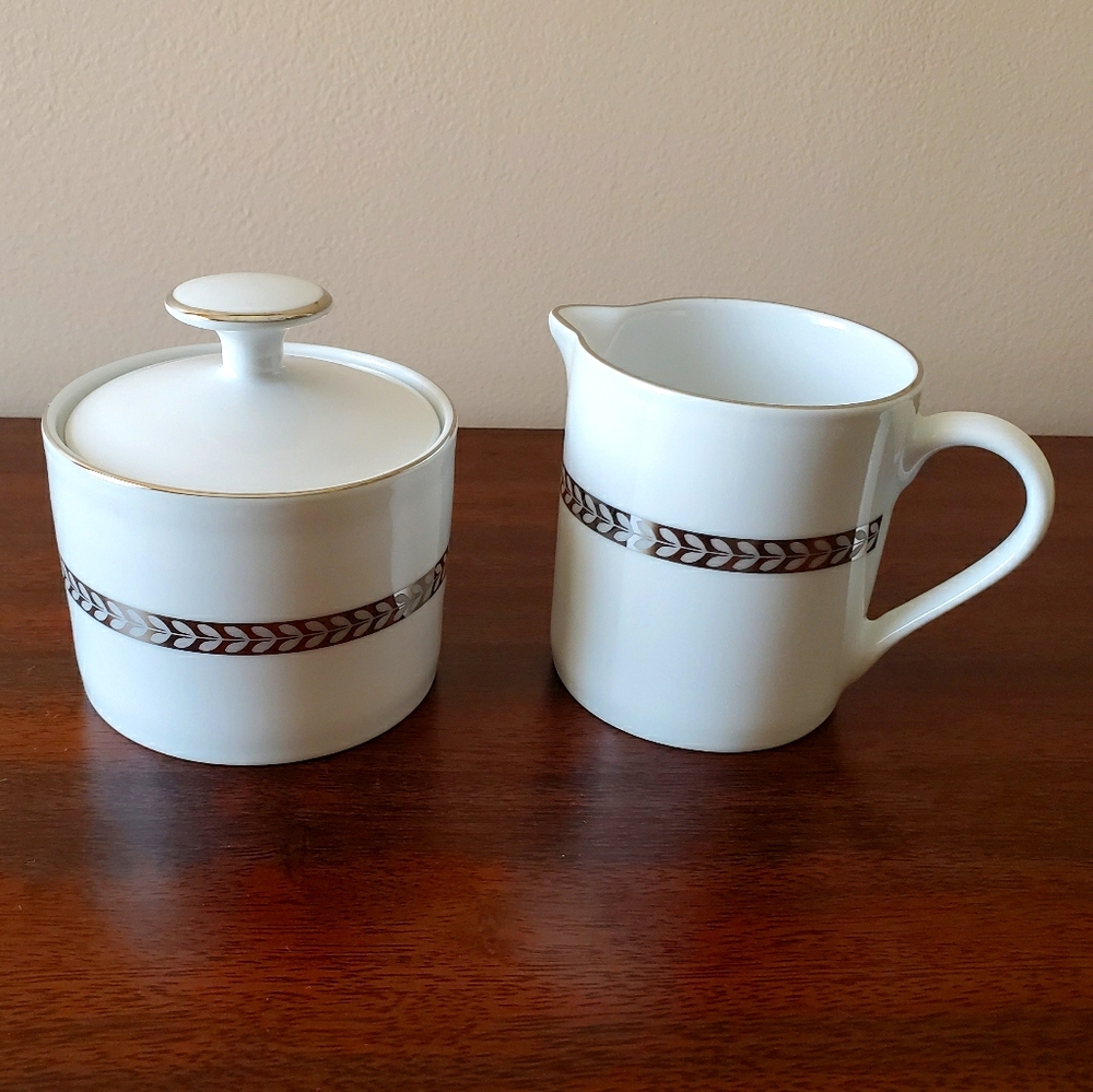 Vintage Retroneu Platinum Sugar and Creamer Set.